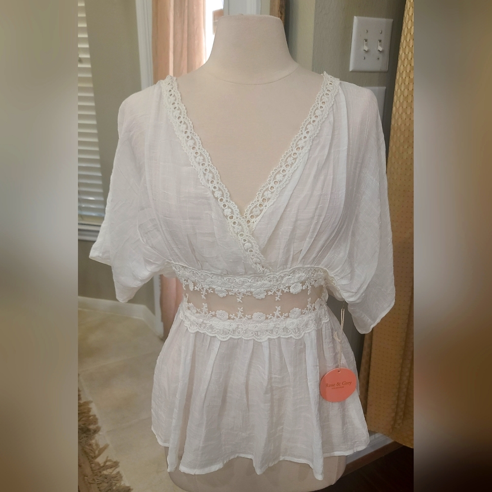 NWT Sz.Sm Rose & Grey White Cotton & Lace Short Sleeve Top